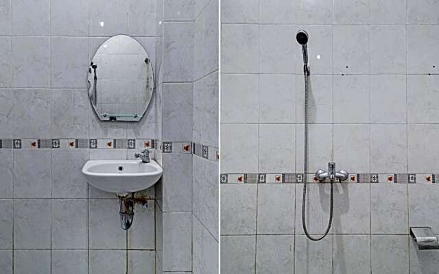 OYO 90475 Mirda Gratia Hotel