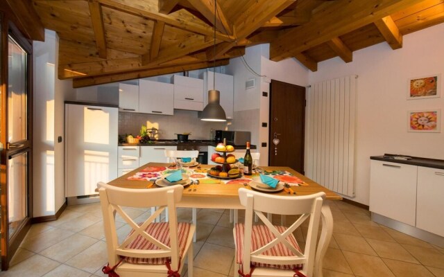 Amazing Gaia Le Palme Pool Lake View