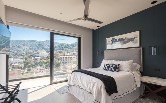 Sail View-709 Spacious Condo Romantic Zone Ocean Views