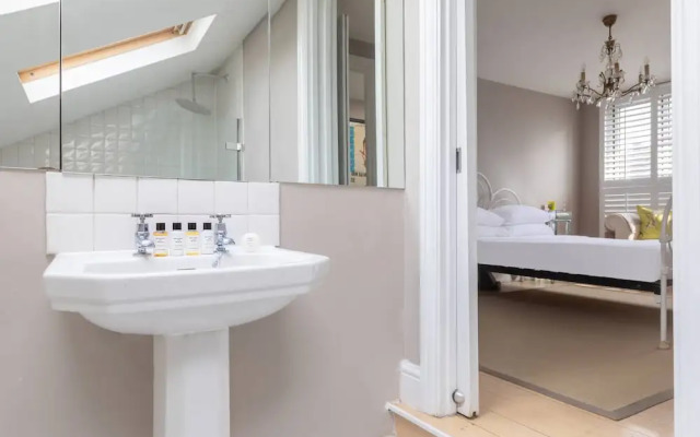 Tetcott Road by Onefinestay