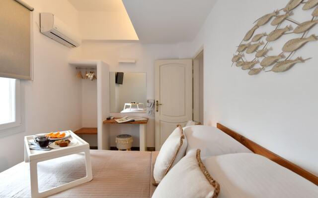 Ammos Luxury Rooms & Home