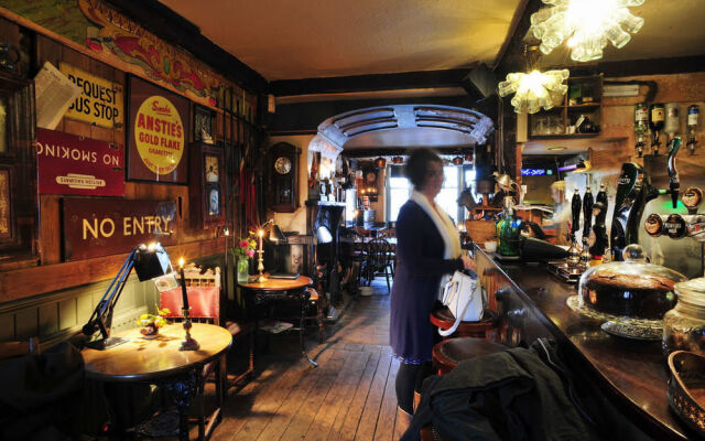 The Black Swan Hotel