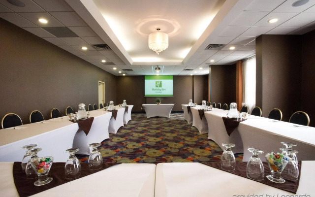 Holiday Inn Hotel & Suites Mississauga by IHG