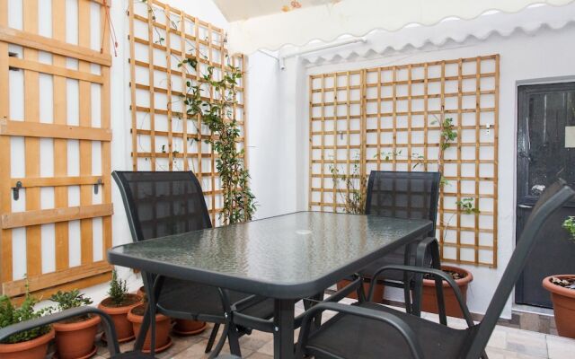 Beautiful new apartment in Petralona