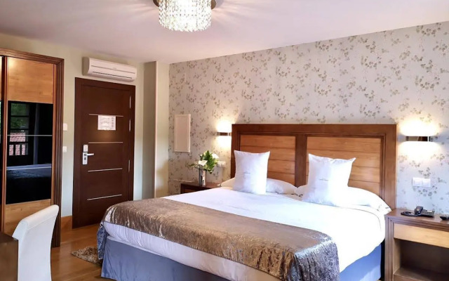 Akla Hotel Suites Valles Pasiegos