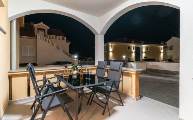 Lux 1 - Heated Pool - A4