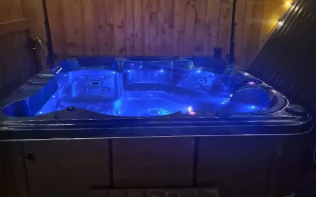 Bucovina-a-framehouse-hottub-fireplace-patio-wifi