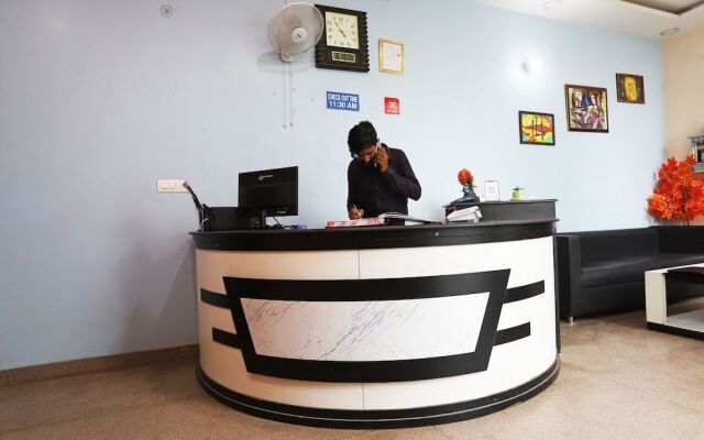 OYO 43691 Hotel Rbs Inn