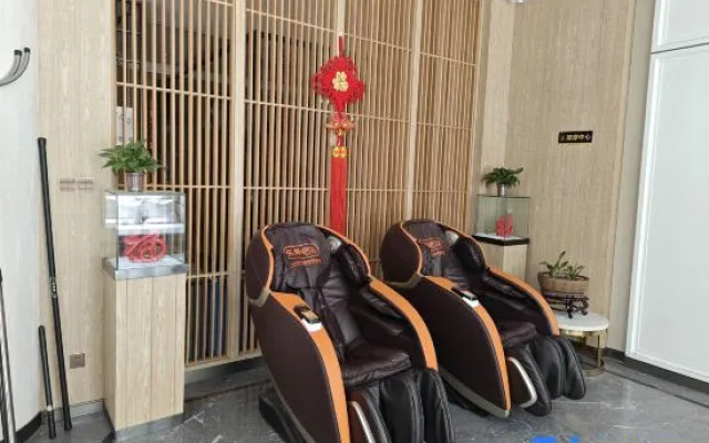 Puhua Hotel