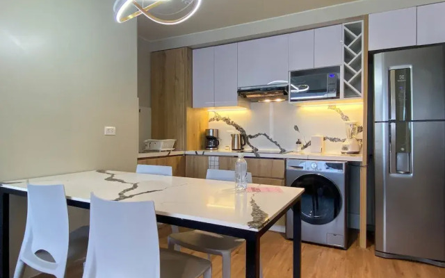 w Modern 2BR w AC in Miraflores