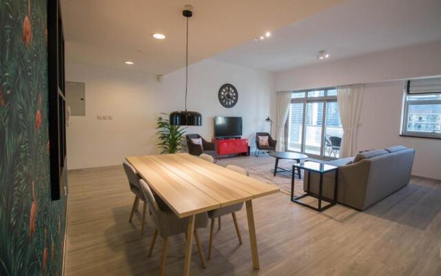 Executive Bay Tower B