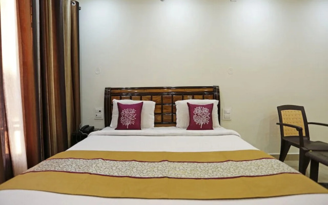 Holiday Inn Guest House