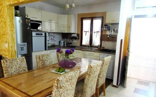 Elba- Family Friendly House