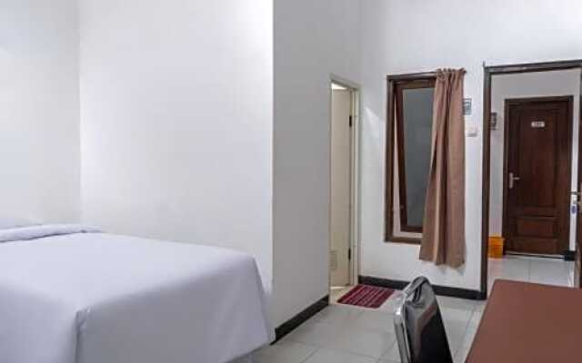 OYO 2952 Elohim Kost