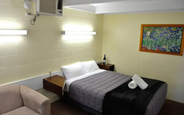 Charles Sturt Motor Inn