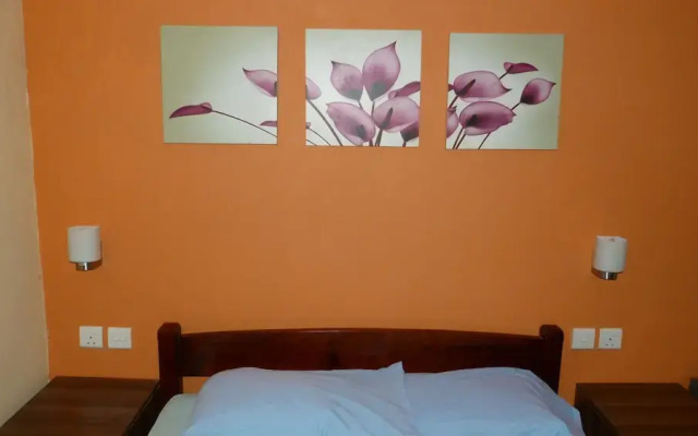 Le Cactus Guesthouse