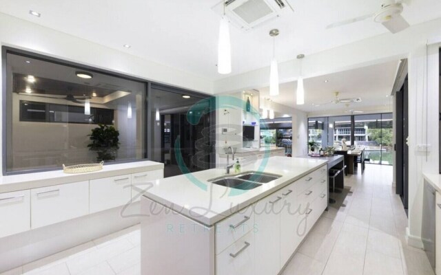 ZENLUX INFINITY - 4BR with Private Pool