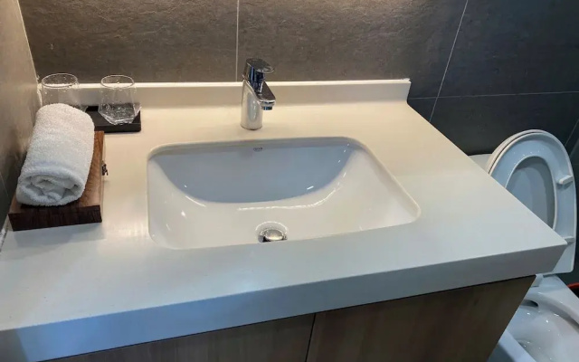 Republic SaiGon Airport Luxury Residence