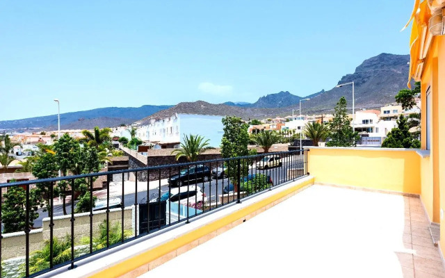 Modern 4 bedroom villa in Costa Adeje