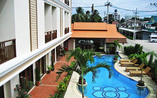 Narawan Hotel