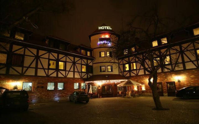hotelImage