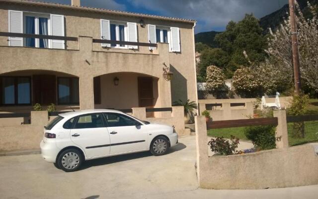 Bas de Villa chez Mr.Girolami Dominique