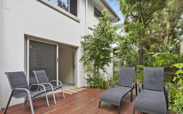 Stunning Apartment With Views Of Laguna Bay Unit 2 Taralla 16 Edgar Bennett Ave