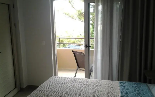 Lola Apartments