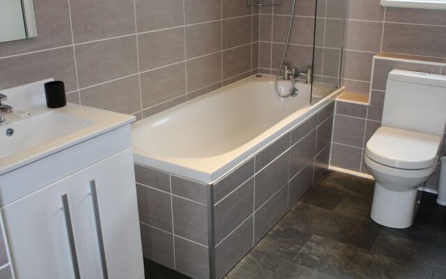 2 Bedroom Apartment Newcastle Quayside Views