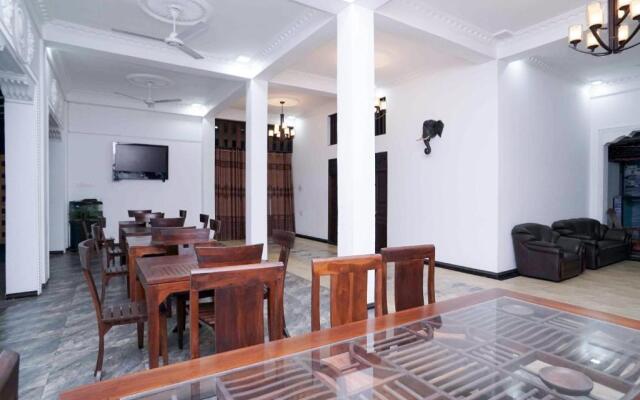 OYO 489 Shirantha Rest