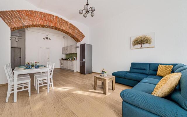 ARI Central Apartment 2