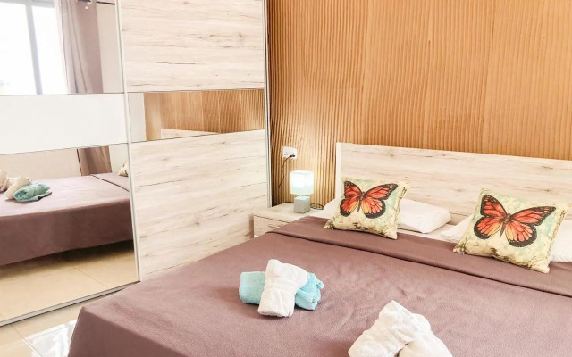 XL Central Home - Sleeps 10 people