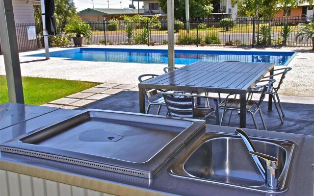 Barcaldine Country Motor Inn
