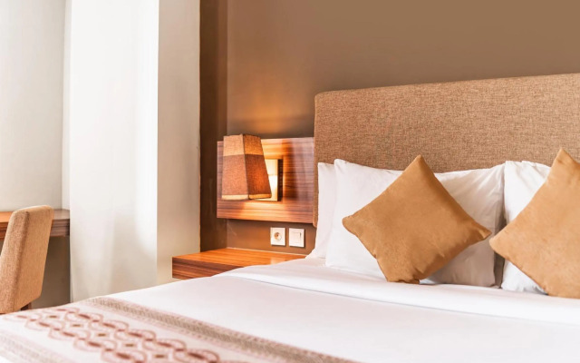 Lunara Home Living by Daphna Management