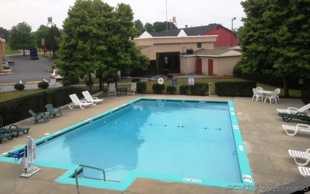 Red Roof Inn Atlanta - Suwanee/ Mall of Georgia