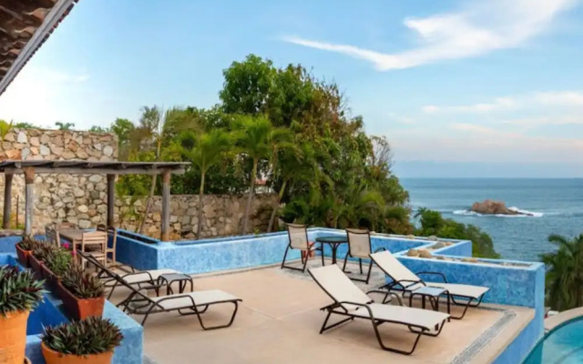 Lujosa Casa de 4 Recámaras con Alberca