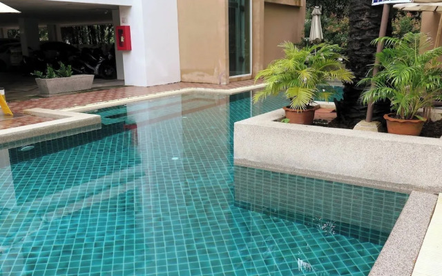 Large 1 Bedroom1 Bathroom 1 km Walking to Patong