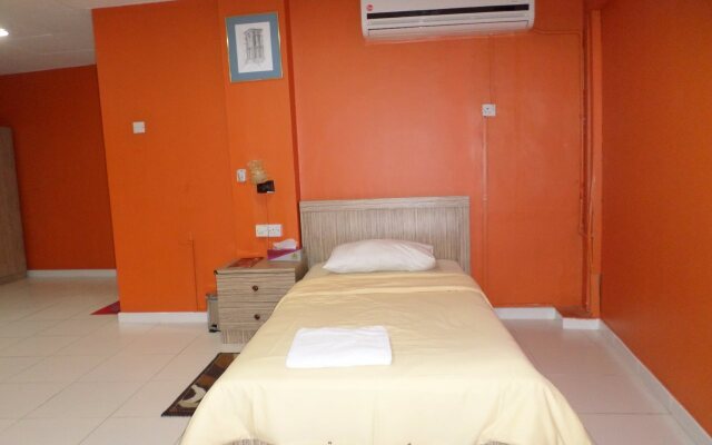 OYO 925 Emirates Hotel