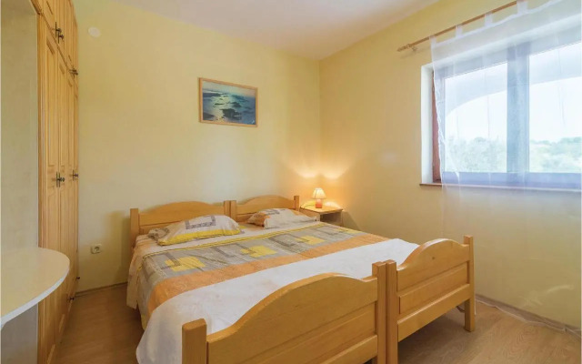 Two-Bedroom Holiday home Jezera with a Fireplace 05