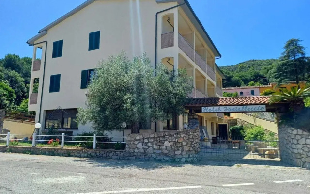 Hotel Fontalleccio