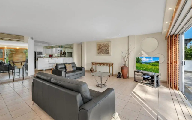 Noosa Views 3 Noosa Drive 33