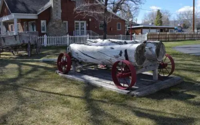 Silver Maple Inn