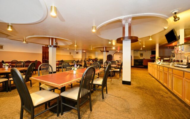 Howard Johnson by Wyndham Benton Harbor/St. Joseph