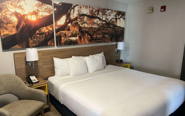 Days Inn by Wyndham Valdosta I-75