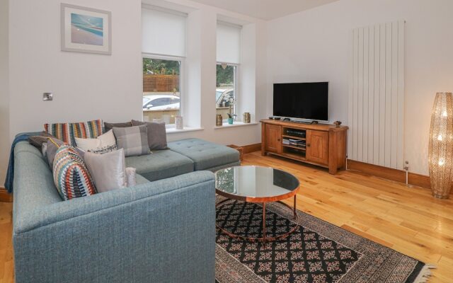Bryn Mel Apartment