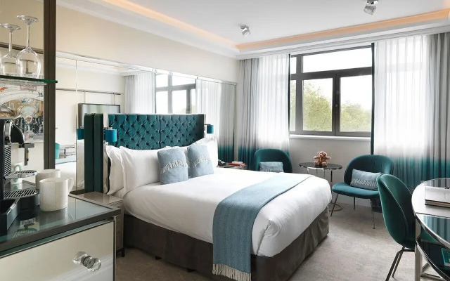 The Athenaeum Hotel & Residences