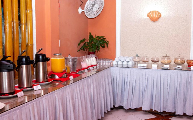 Colonna Galapagos Garden