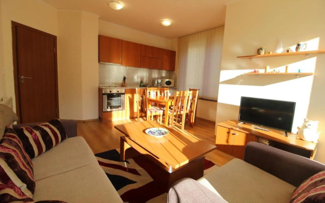 2 bedroom apartment near Gondola