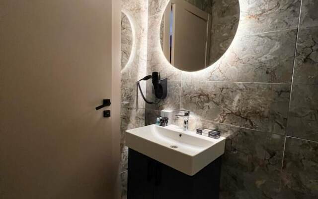 Royal Mass Airport Business Hotel