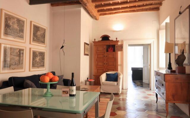 Enchanting 2BR Apt Near Pantheon Vatican